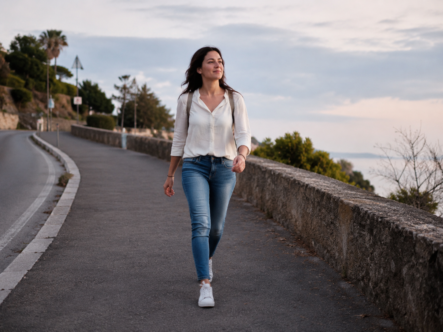 Personne marchant seule d'un pas décidé, illustrant la sortie de la dépendance affective